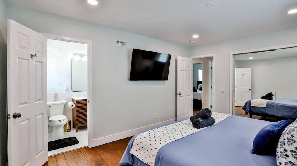 H&H Modern Lux 4Bd 1 King Suite 3 Queen Socal Disney Westminster Εξωτερικό φωτογραφία
